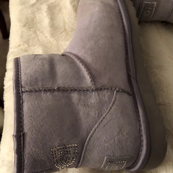UGG Lavender Bailey Bow Boots with Swarovski Crystals Size USA 7 - Picture 9 of 15